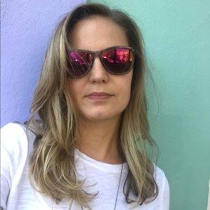 Meet your Posher, Parris